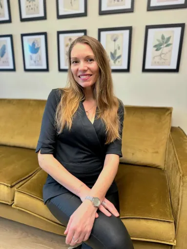 Marion, ancienne infirmière qui s'est spécialisée autour de la douleur par la pratique de l'atrapuncture à Toulouse, Toulouse, Marion Colus